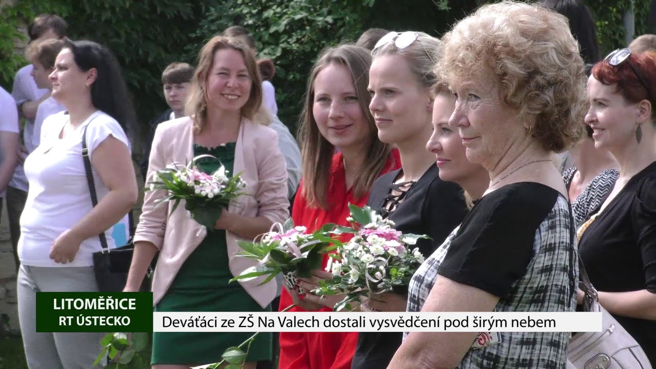 LITOMĚŘICE: Deváťáci ze ZŠ Na Valech dostali vysvědčení pod širým nebem