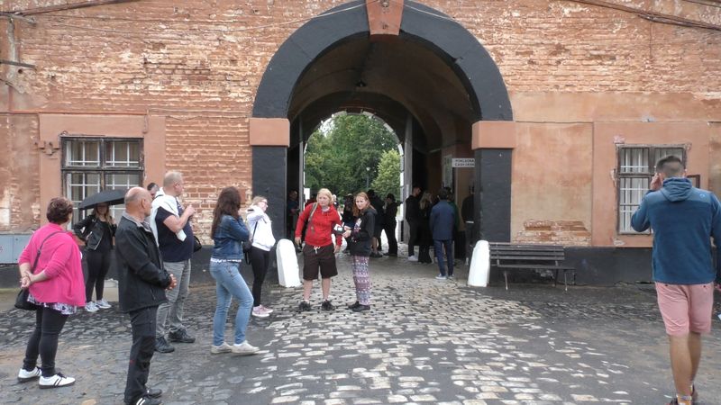 TEREZÍN: Do Památníku se vracejí návštěvníci