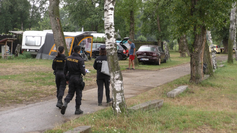 PÍŠŤANY: Policie upozorňuje na nebezpečí krádeží v kempech a u vody