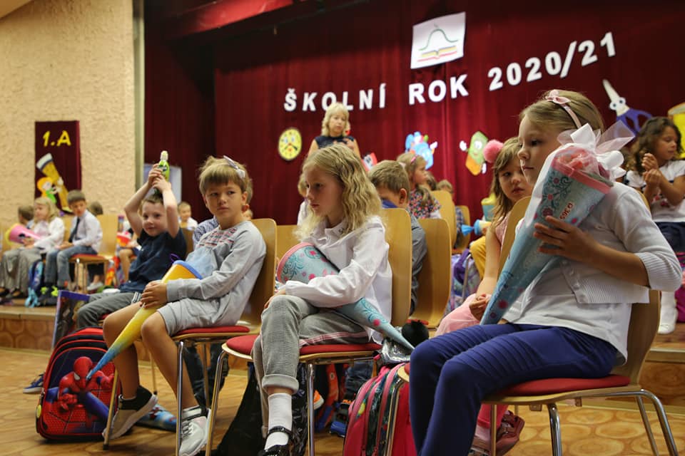 Roudničtí prvňáčci přivítali školní rok na zámku