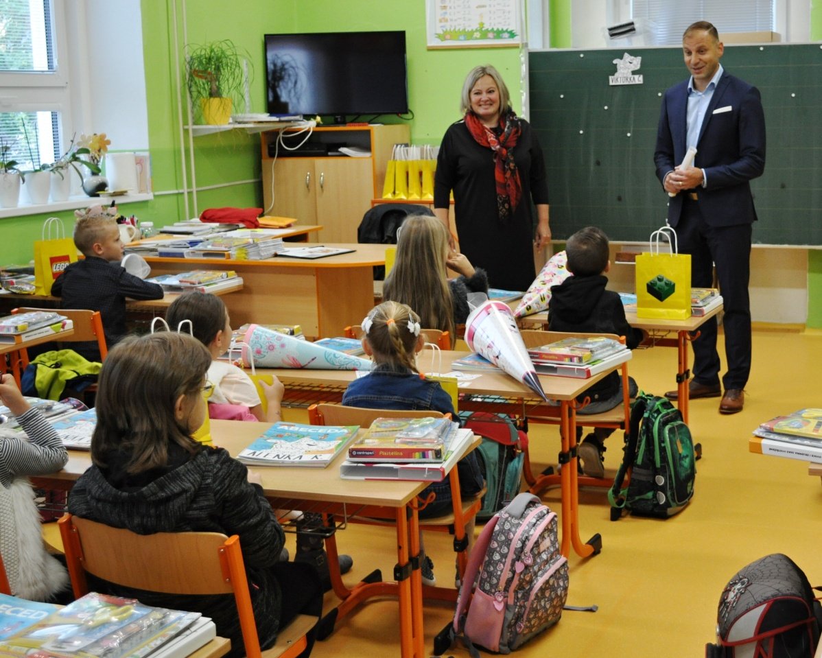 V Litoměřicích dnes do lavic usedlo 324 prvňáčků