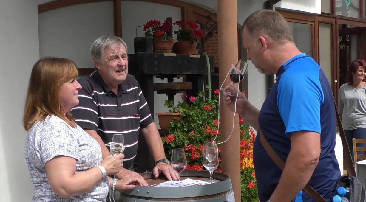 LITOMĚŘICE: Klášterní vinné sklepy se otevřely pro veřejnost