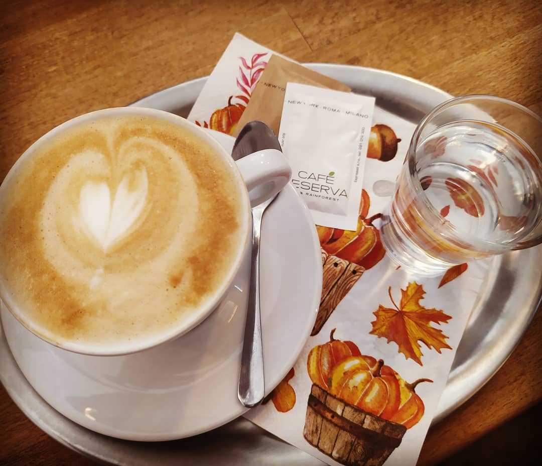 Roudnické kavárny se nevzdávají, otevírají výdejová okénka