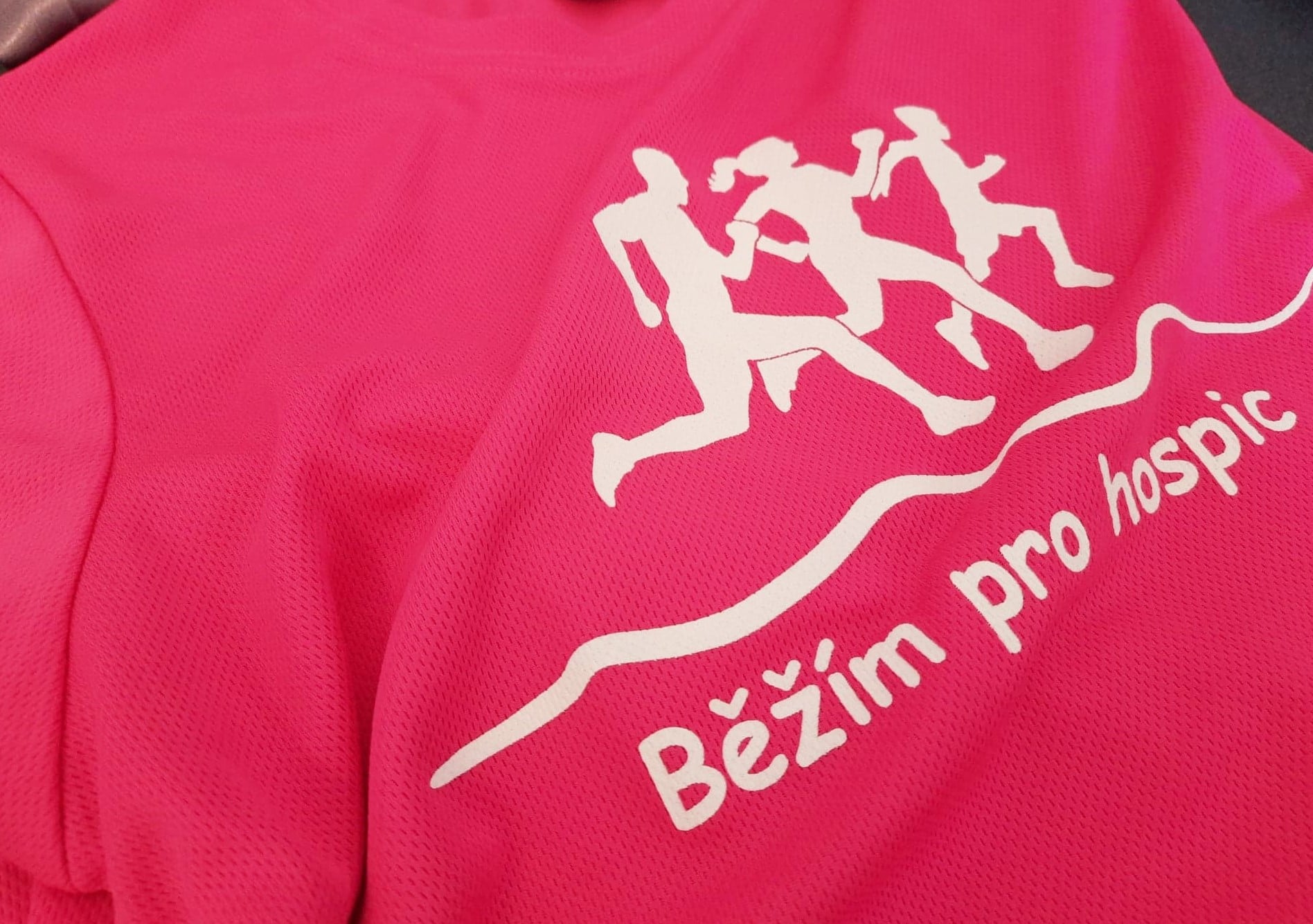 Kupte si tričko! Podpoříte Hospic sv. Štěpána!