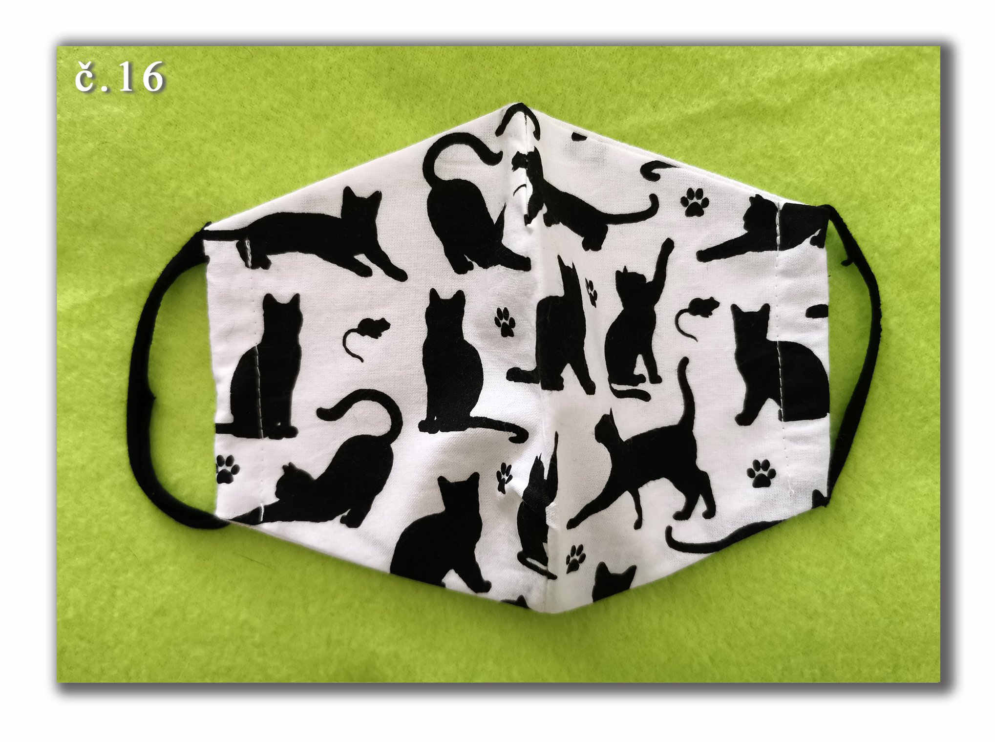 Zapojte se do on-line dražby roušek, pomůžete kočičímu útulku!