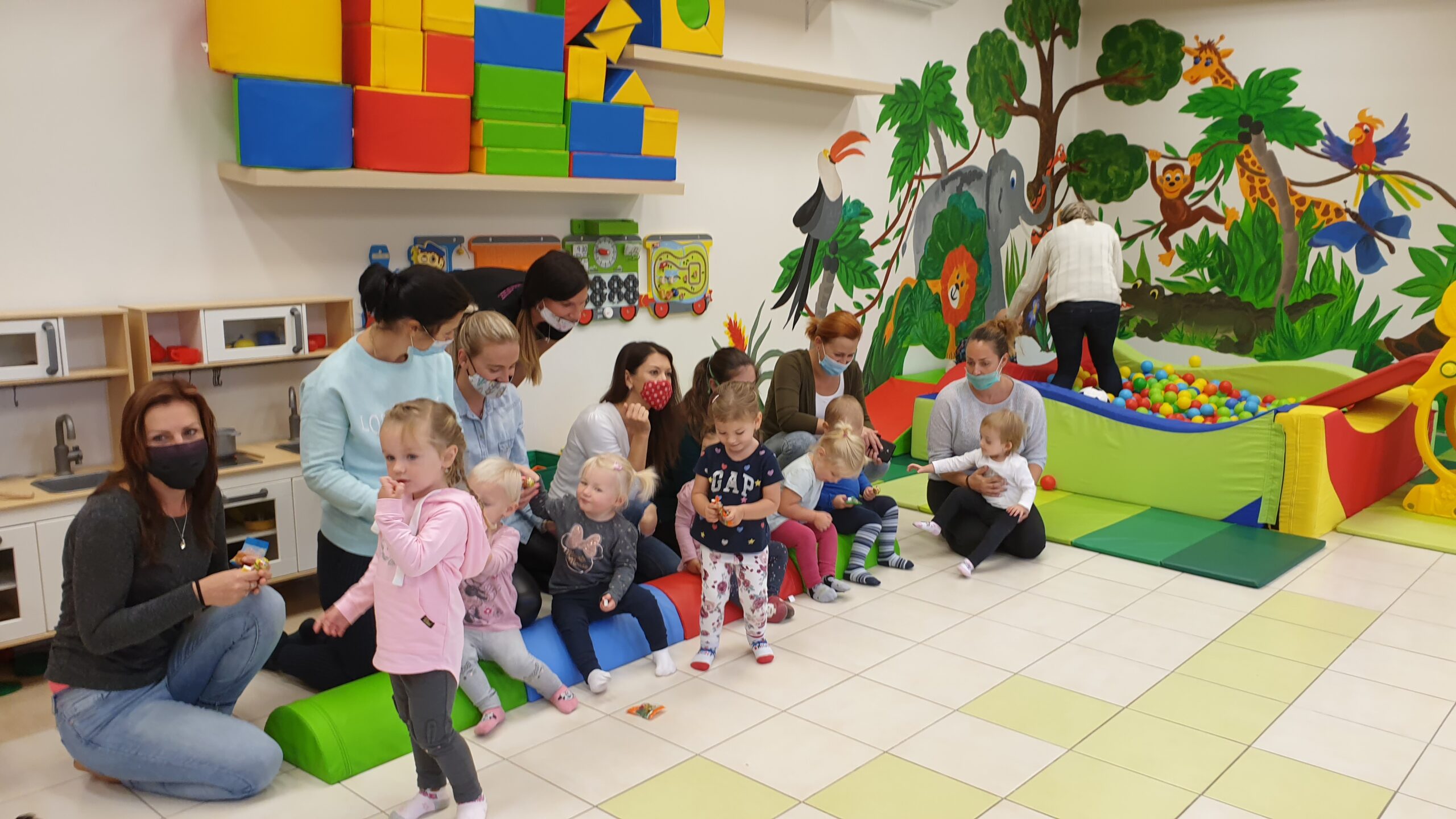 ŠTĚTÍ: Sportovní dopoledne v MC Žabka nečekaně pod střechou