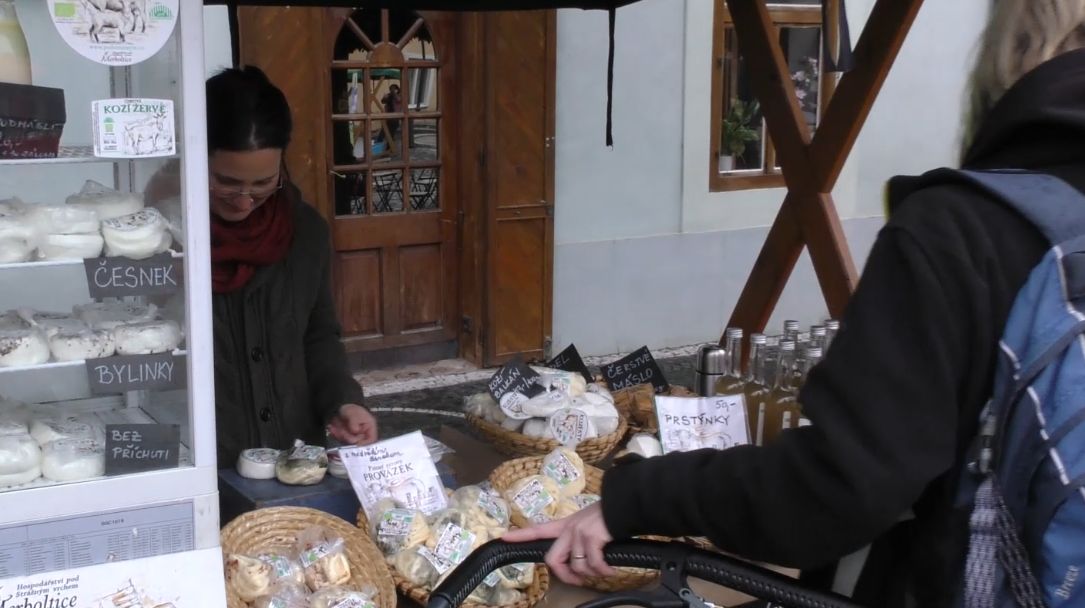 ROUDNICE N.L: Farmářské trhy opět na Husově náměstí