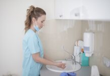 VOLNÁ MÍSTA: Zdravotní sestra u dětského lékaře v Litoměřicích