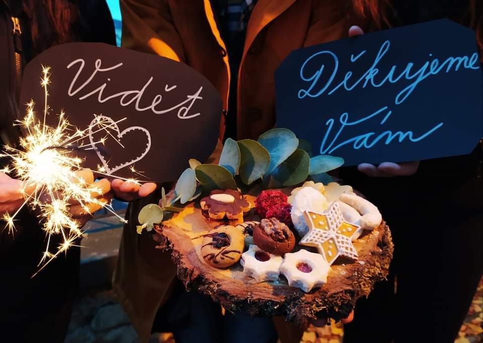 Ochutnejte (ne)tradiční cukroví! Pomůžete těžce postiženým dětem!