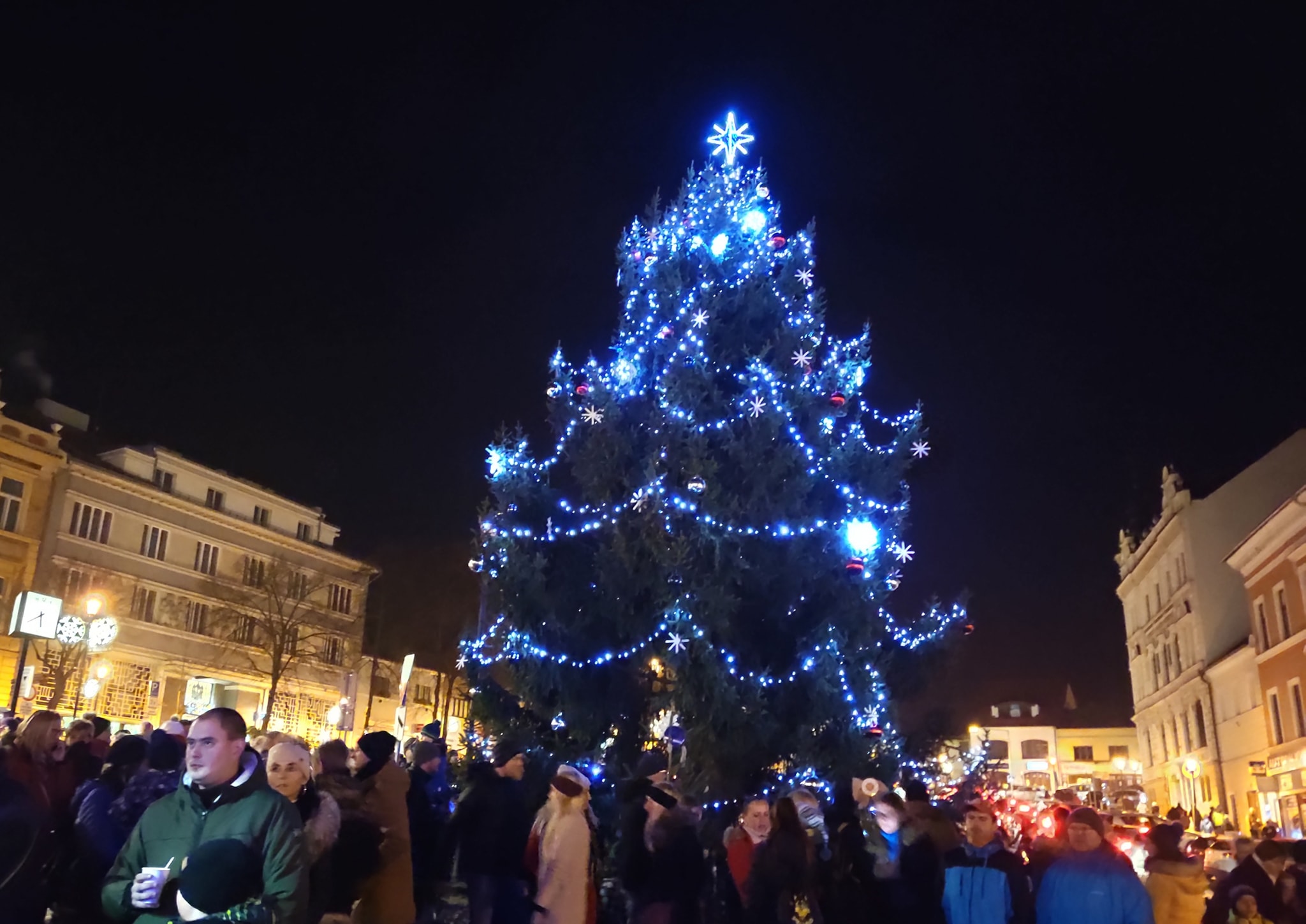 Roudnický vánoční strom se rozsvítí tuto neděli