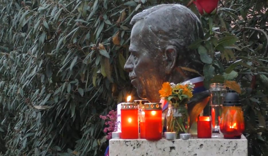 LITOMĚŘICE: Lidé si 17. listopadu připomněli Den boje za svobodu a demokracii