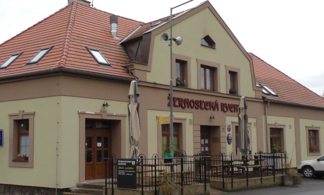 MALÉ ŽERNOSEKY: Obec rekonstruuje a modernizuje úřad a kulturní dům