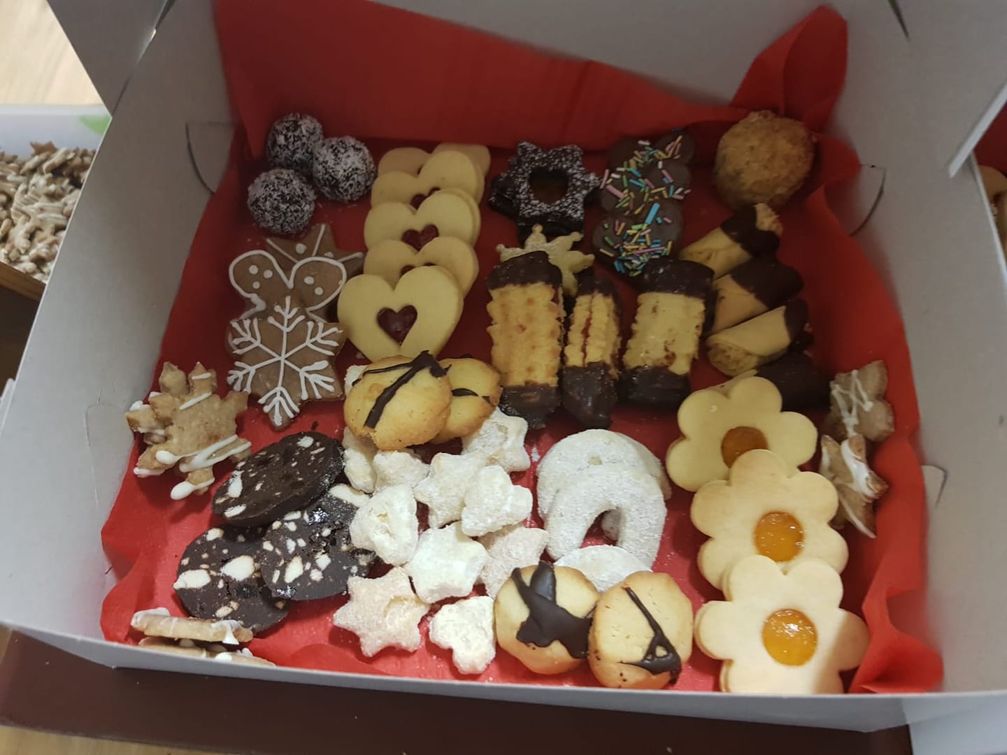 V Býčkovicích už seniorům rozdávají dárky a cukroví