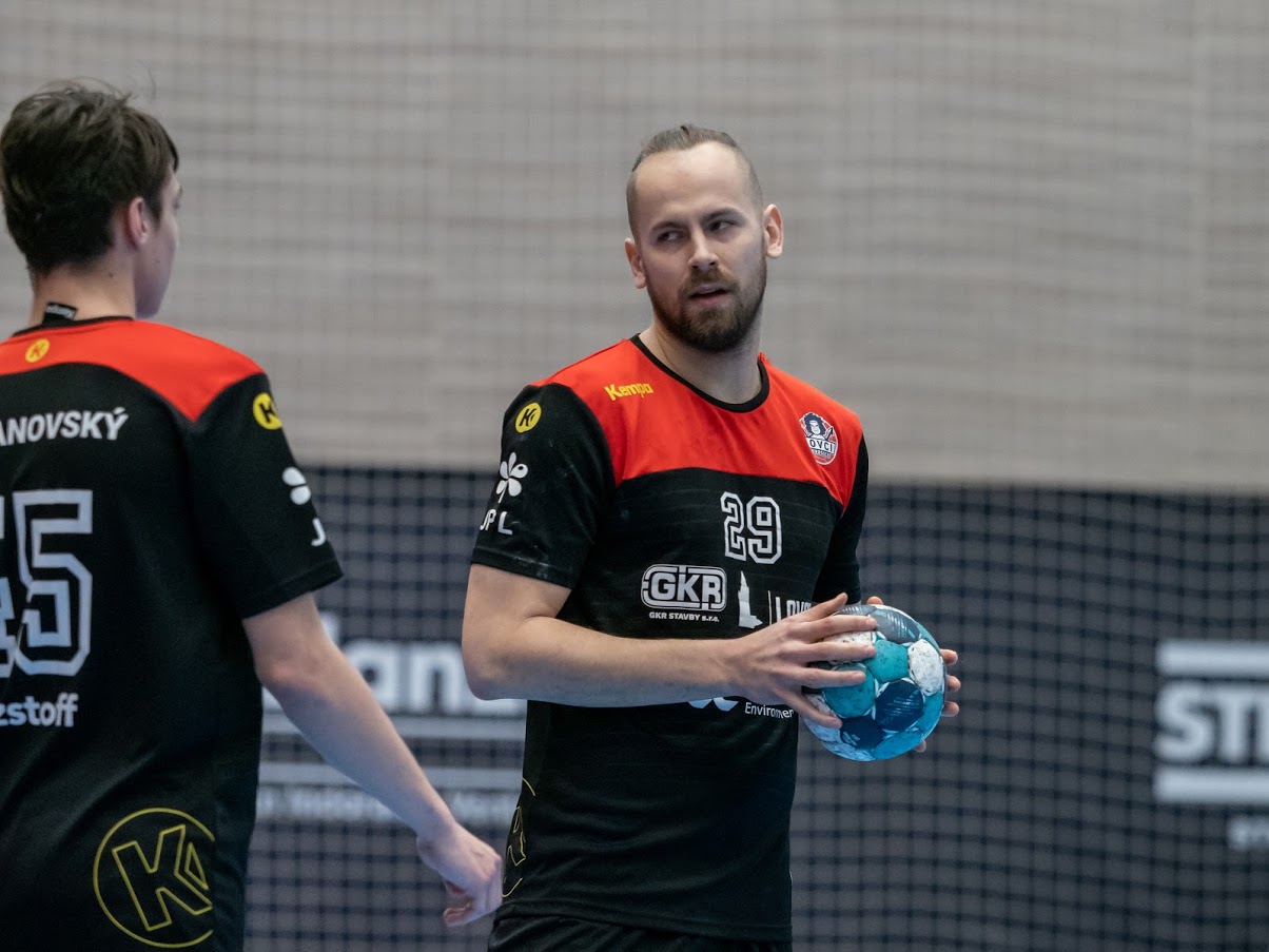 Lovci si vezou z výtečně rozehraného zápasu v Hranicích pouhý bod