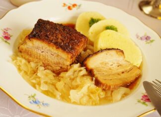 Pečený bůček – klasika, která neomrzí. A je i levná!