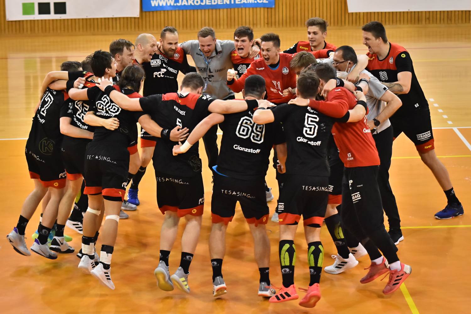 Lovci proměňují na palubovce Frýdku-Místku druhý mečbol a mohou se chystat na semifinále