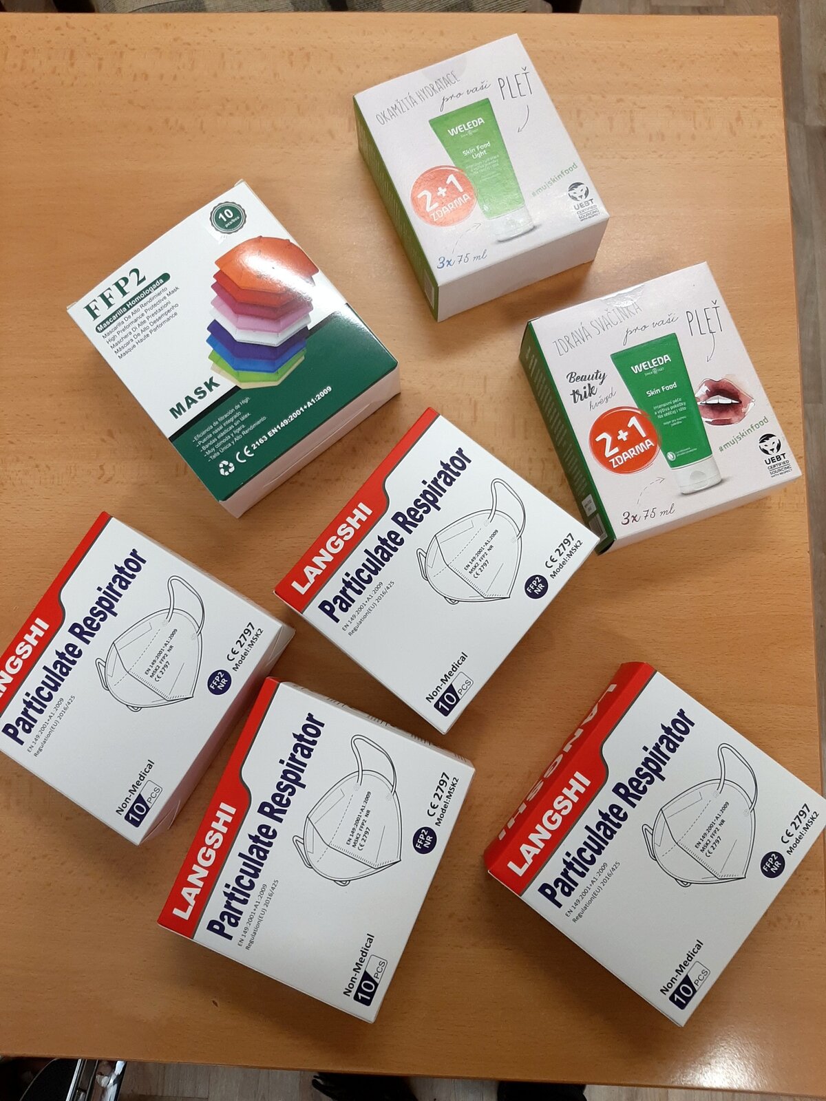 Farní charita dostala jako sponzorský dar respirátory a krémy na ruce