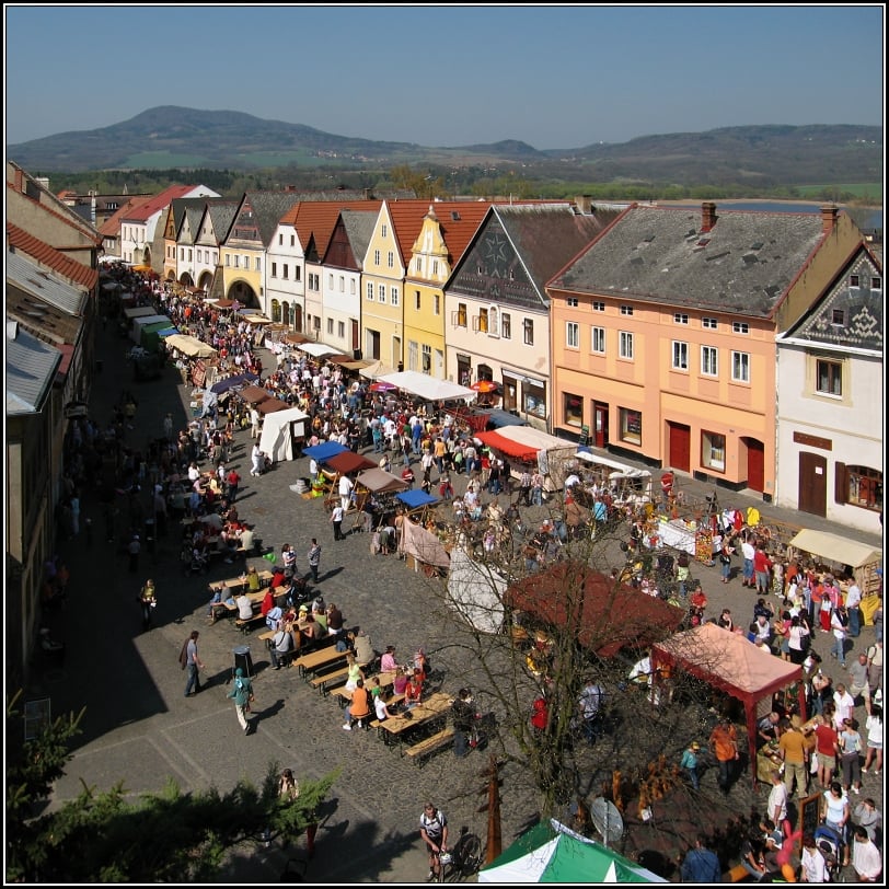 Do centra Úštěka míří řemeslníci. Vydejte se na Putování za jarem!