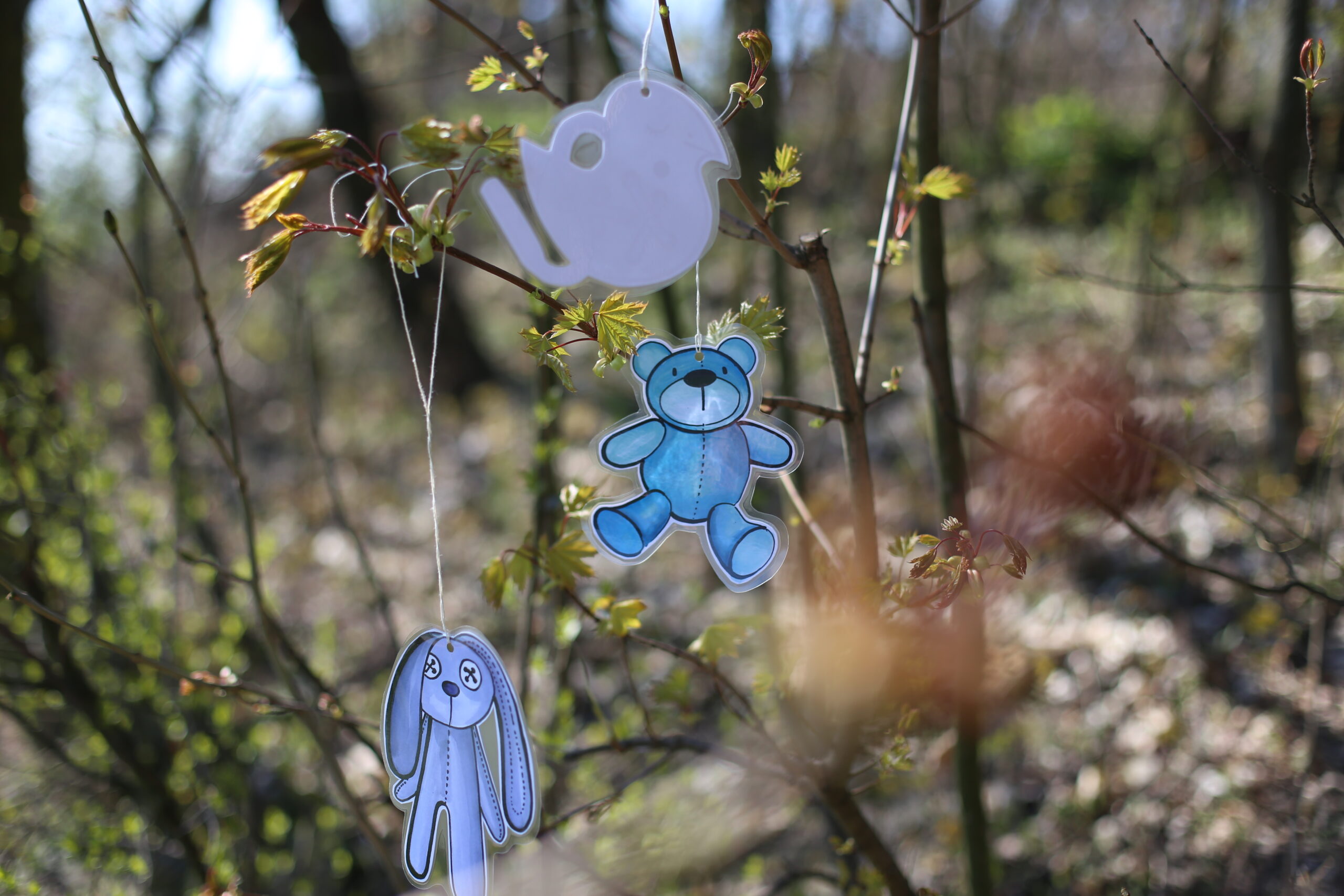 Rozmarýn slaví předčasně Den dětí hrou „Tři kouzelné stromy“