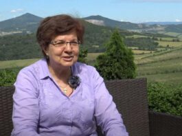 PODCAST: Na Knoblošce s novinářkou a spisovatelkou Marií Formáčkovou