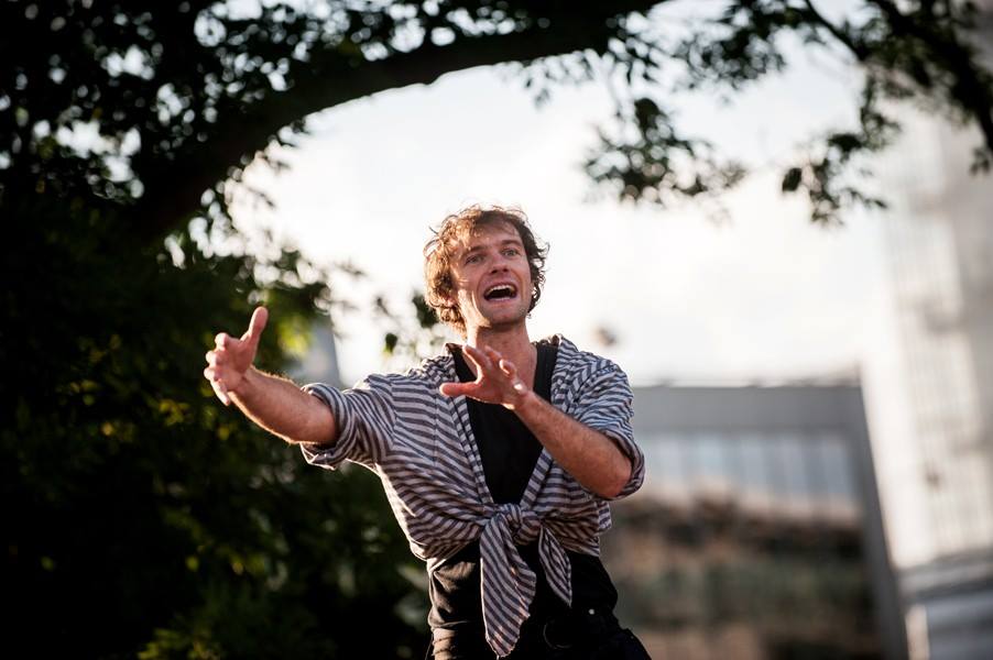 Přijďte na benefiční one man show a pomozte hendikepovaným!