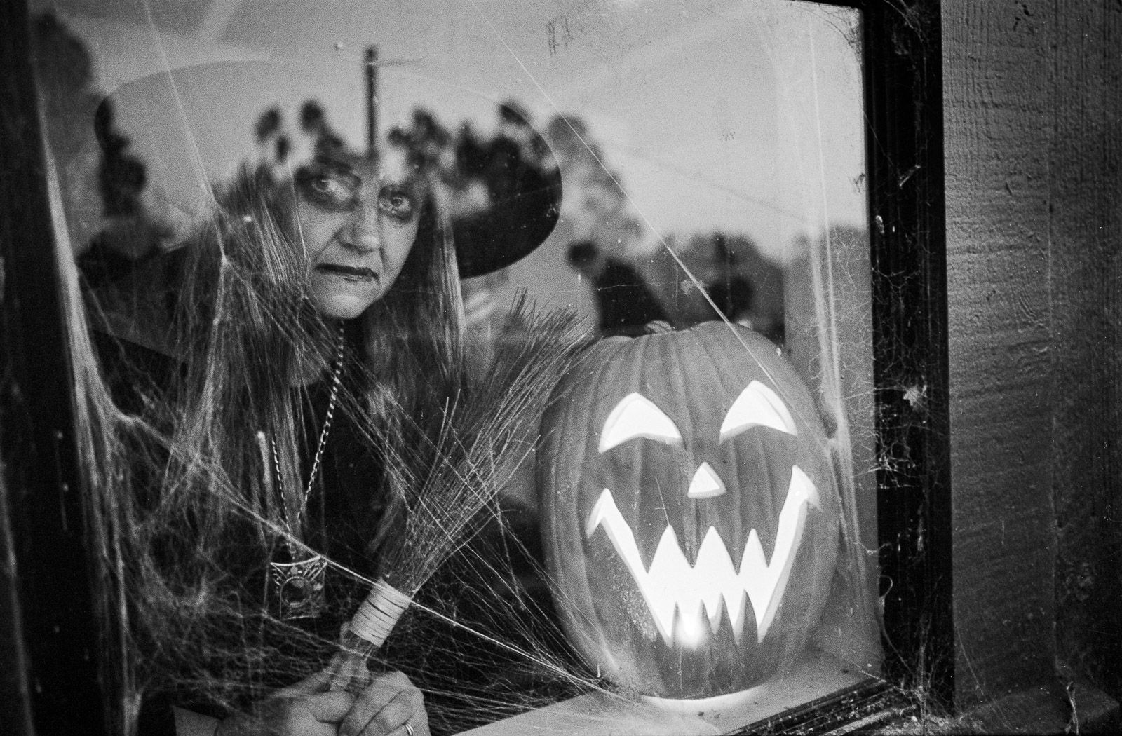 Přijďte do divadla na výstavu fotografa Daniela Šperla!