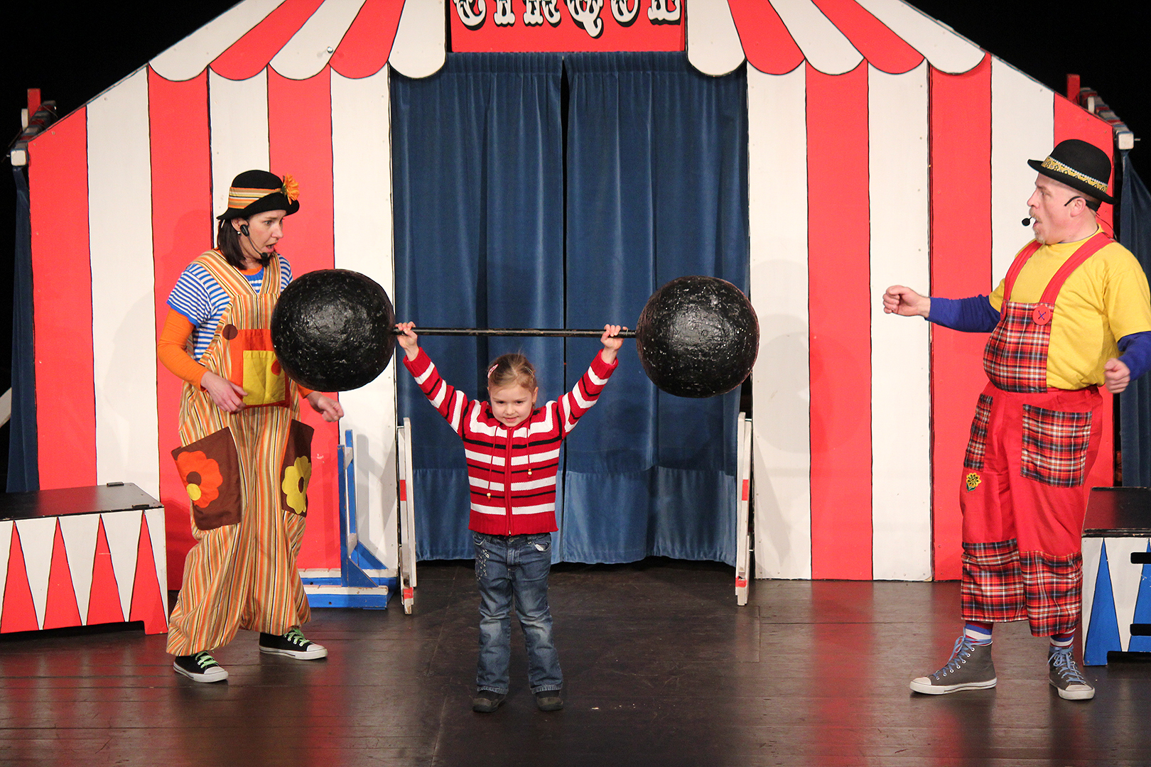 Dětský čtvrtek tentokrát s fotbalem a Cirkusem plným loutek