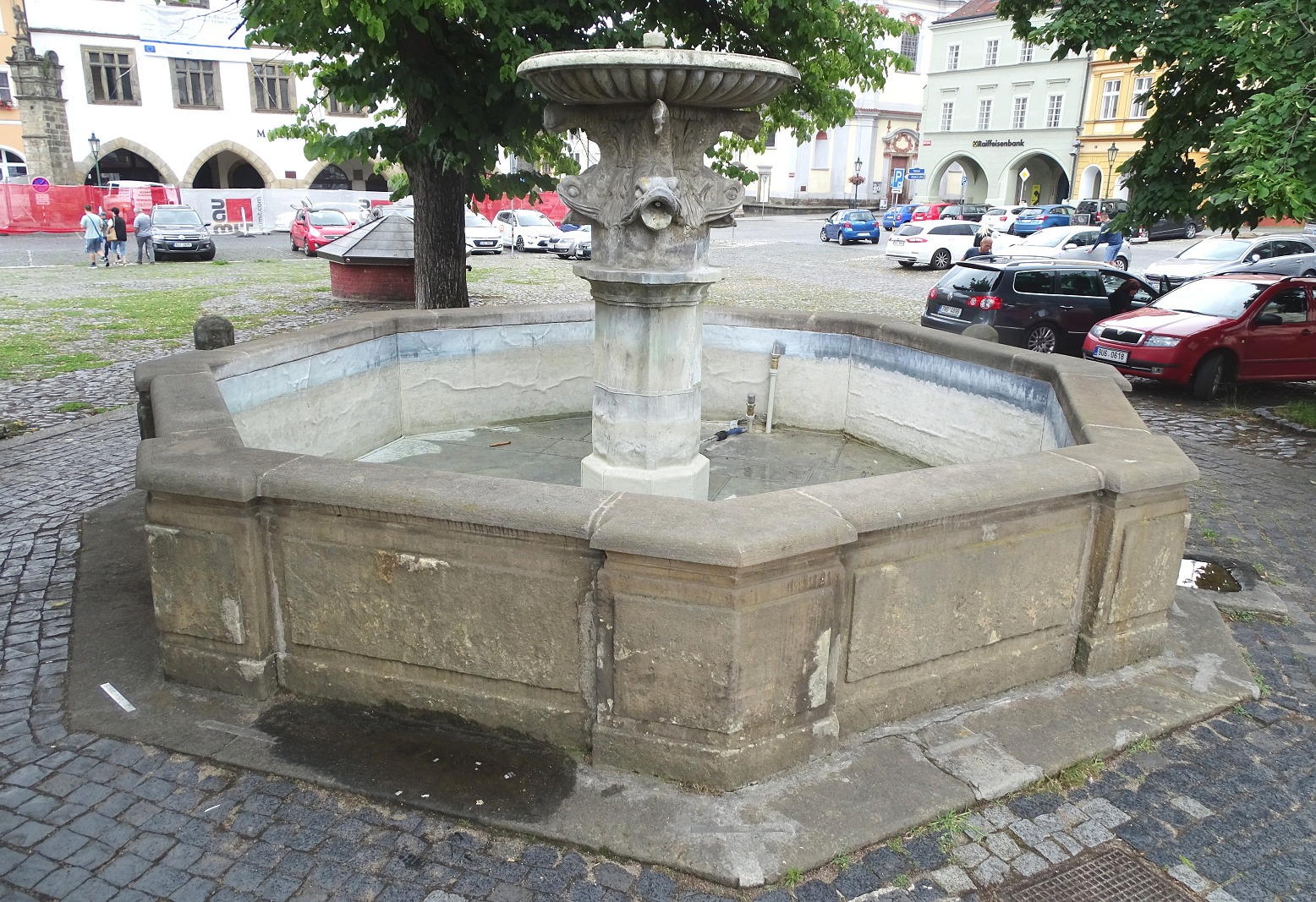 Ze dvou kašen v centru Litoměřic mizí voda