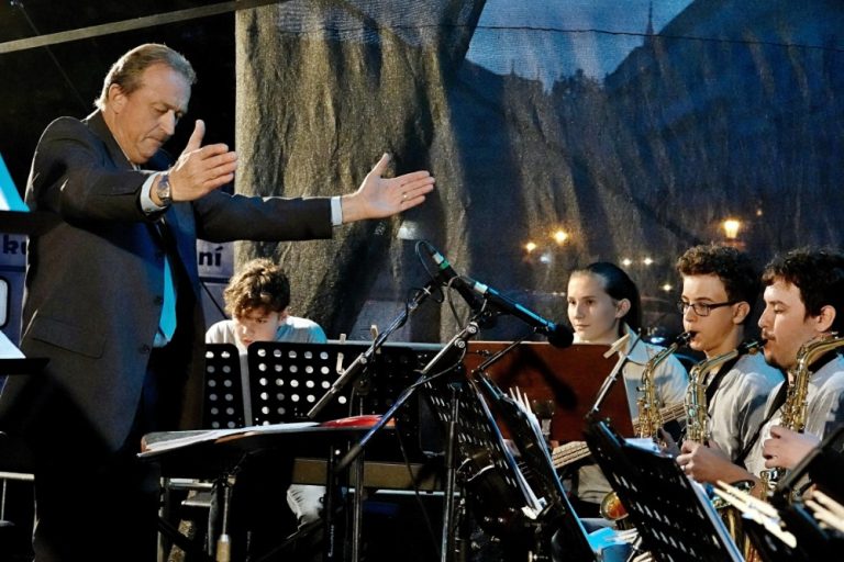 ZUŠ hlásí méně žáků, dodatečné zápisy a také chystá oslavy