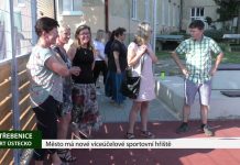 TŘEBENICE: Město má nové víceúčelové sportovní hřiště