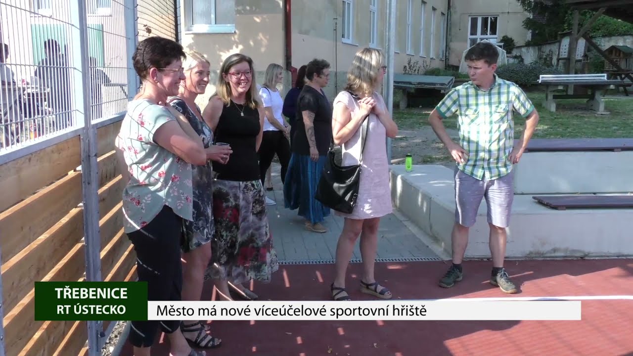 TŘEBENICE: Město má nové víceúčelové sportovní hřiště