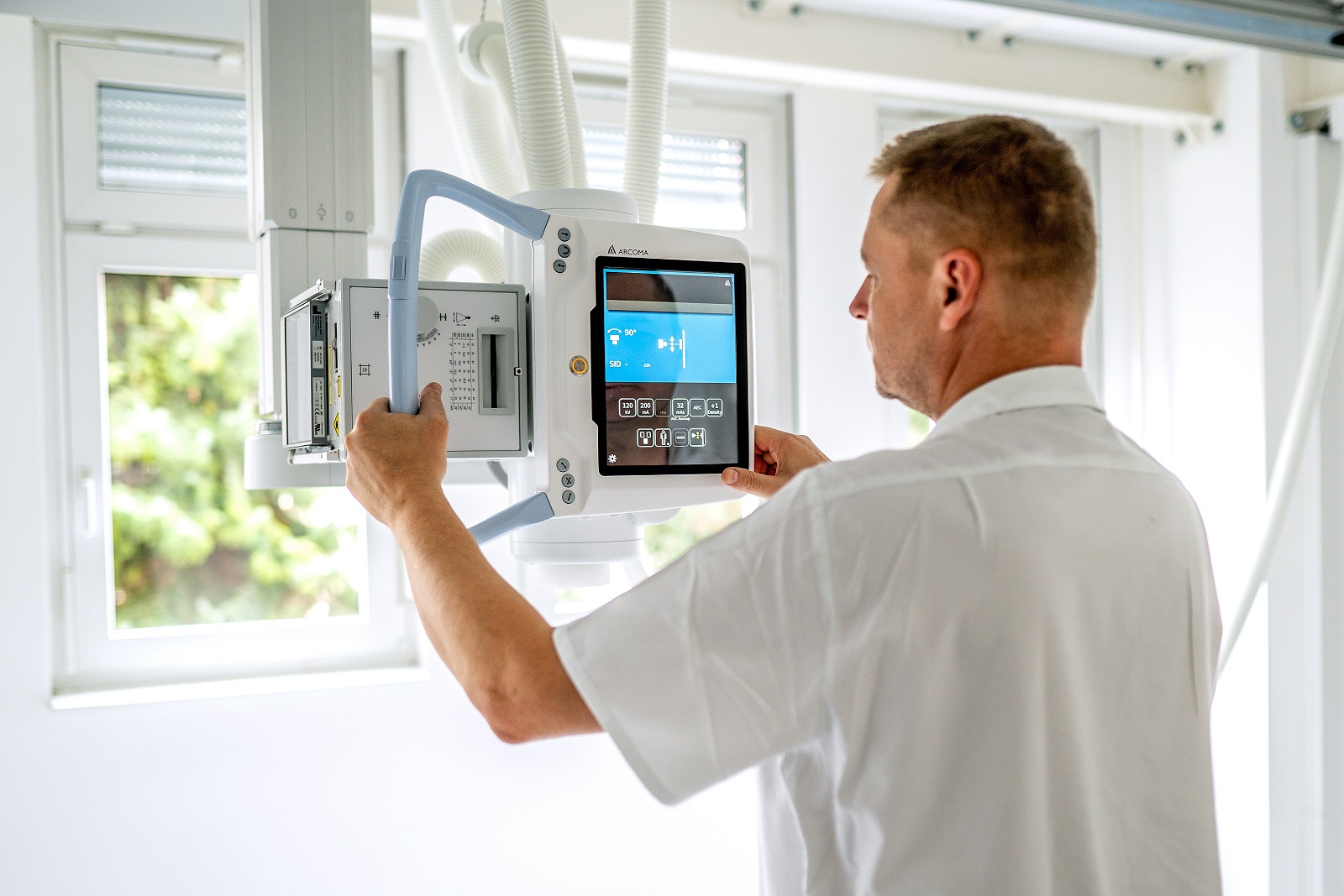 Roudnická nemocnice má nový rentgen – moderní skiagraf