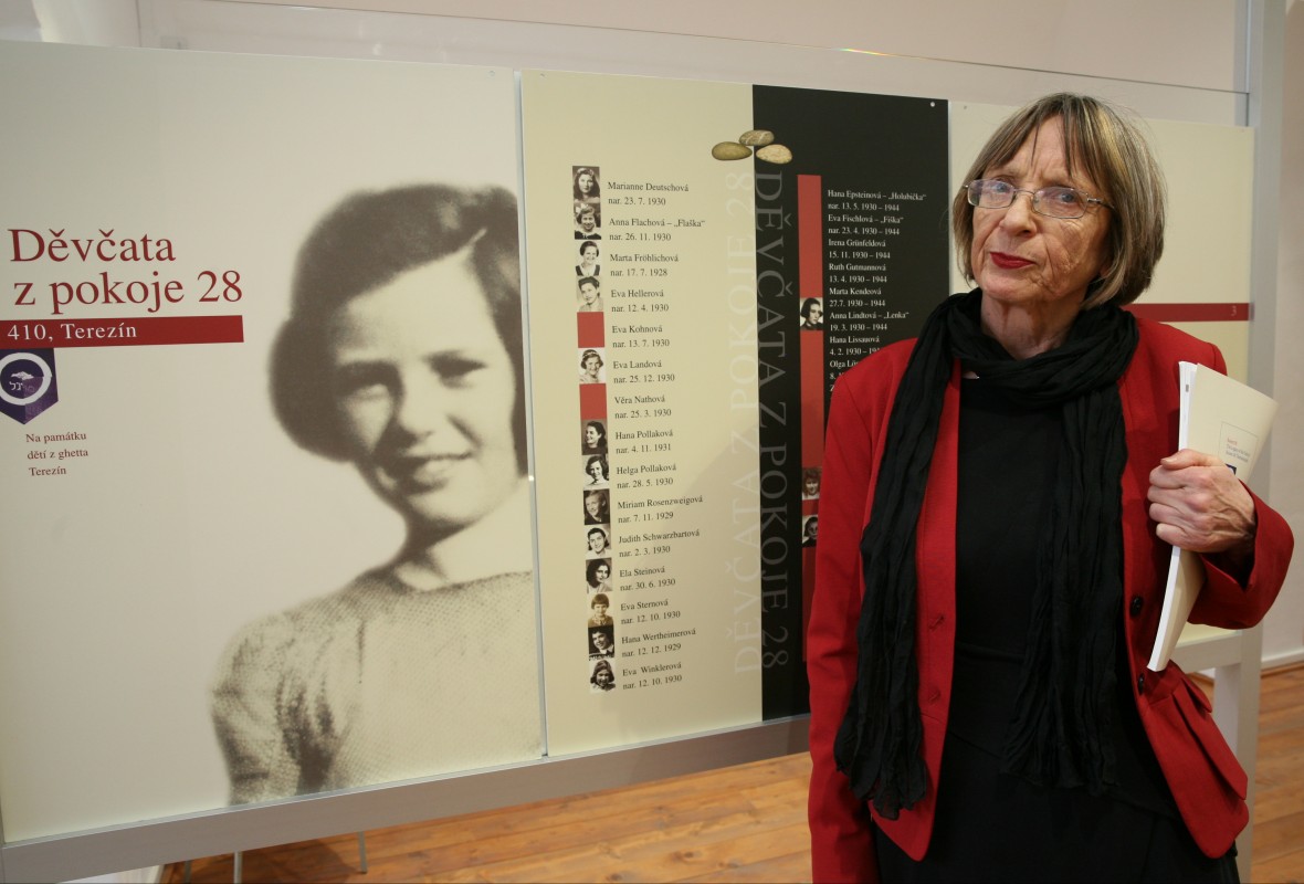 Děvčata z pokoje 28 v Památníku Terezín