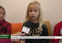 LITOMĚŘICE: Druháky ze ZŠ Havlíčkova rytíř oficiálně pasoval na čtenáře