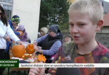 LIBOCHOVANY: Společné dlabání dýní se navzdory komplikacím vydařilo
