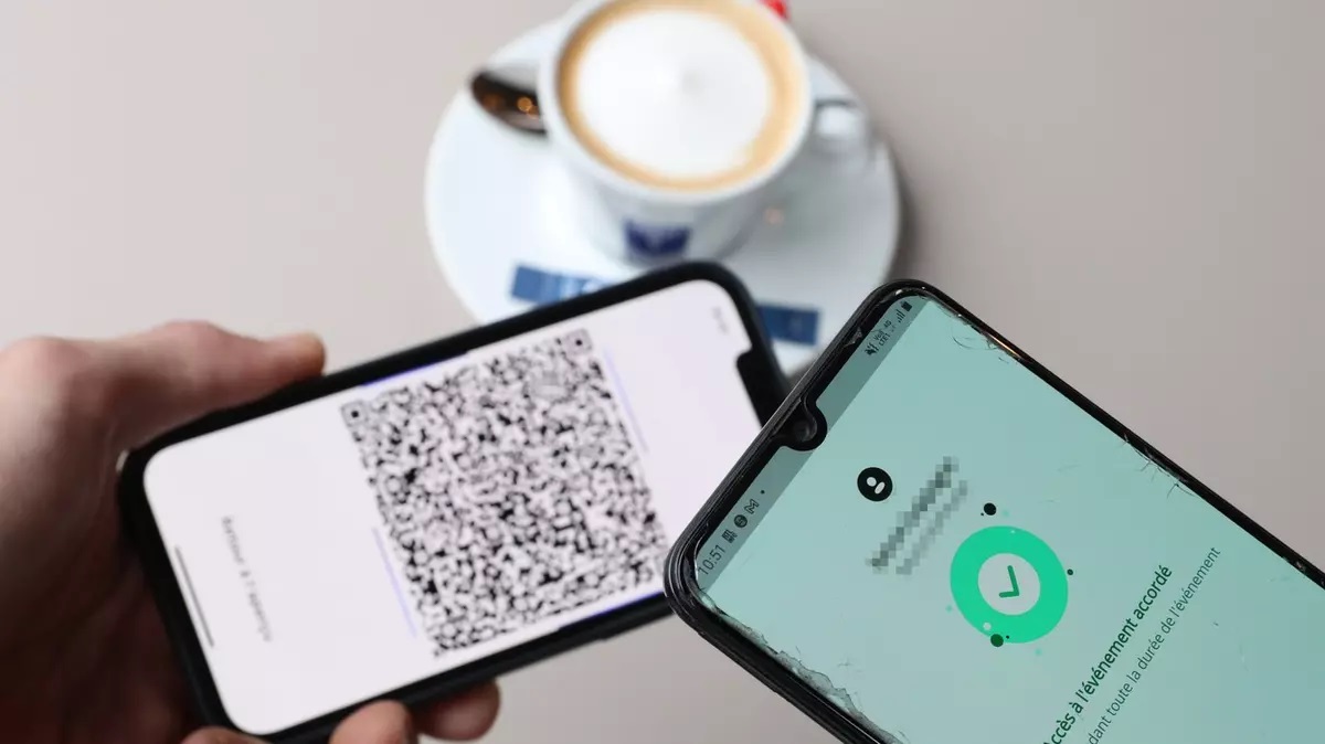 Do restaurace ode dneška jen s certifikátem, opatření jsou přísnější