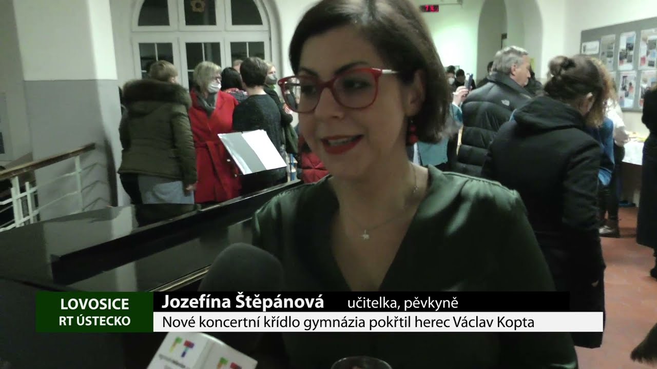 LOVOSICE: Nové koncertní křídlo gymnázia pokřtil Václav Kopta