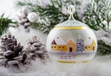 Vánoční ozdoby se letos prodávají na recepci Hradu