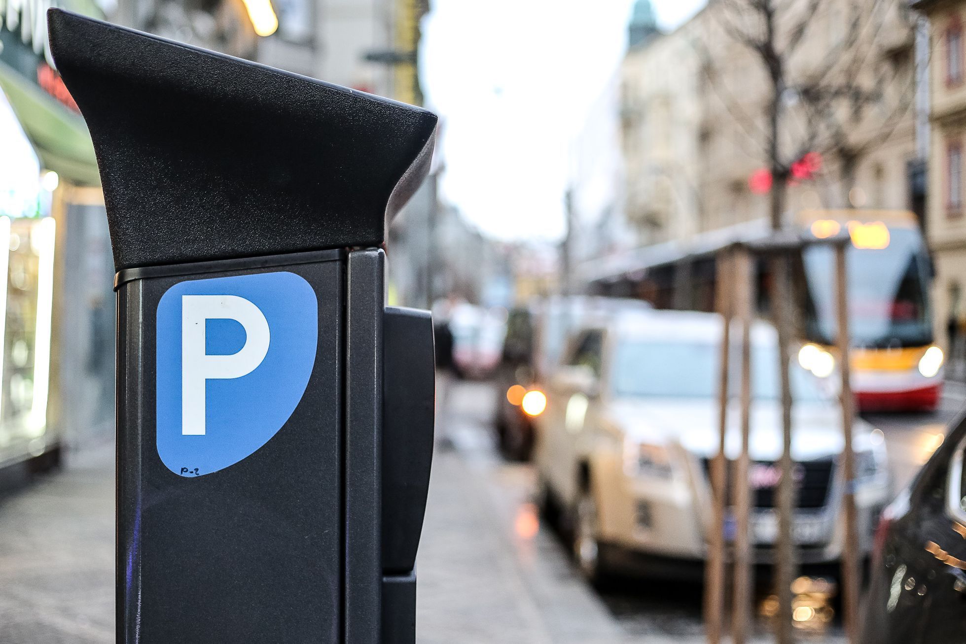 Za parkování v centru Lovosic si řidiči připlatí