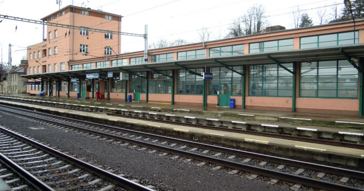 Vlaky z Roudnice do Hrobců dočasně nahradí autobusy