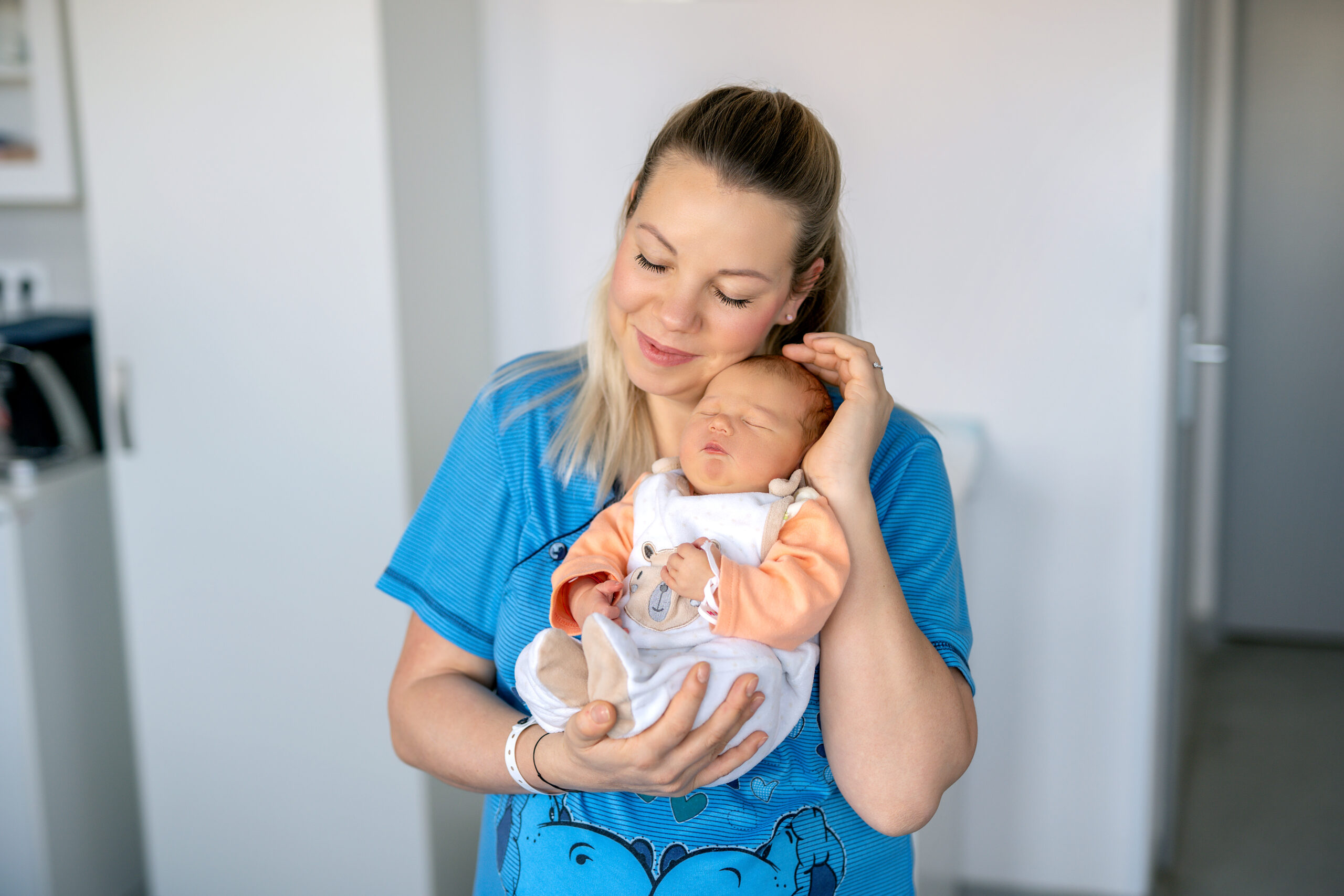 V Roudnici se na Nový rok narodila holčička Rozálie