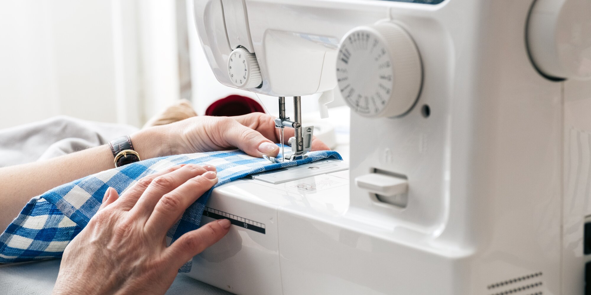 Ve Sdílně začínají kurzy šití