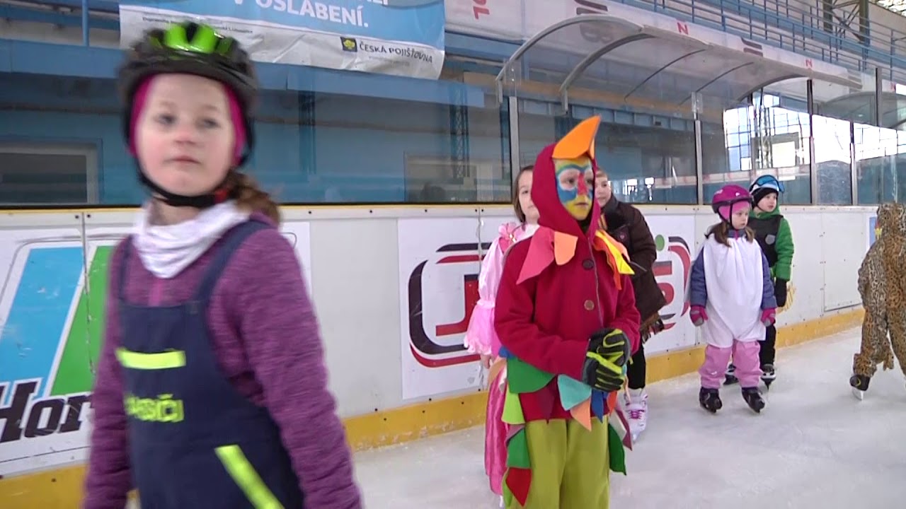 V Lovosicích oslaví pololetní vysvědčení Karnevalem na ledě