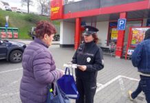 Policisté u nákupních center varují: „Pozor na k zloděje!“