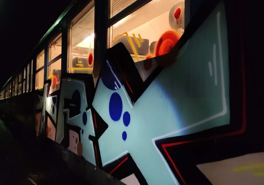 Policisty ve Štětí zaměstnávají sprejeři