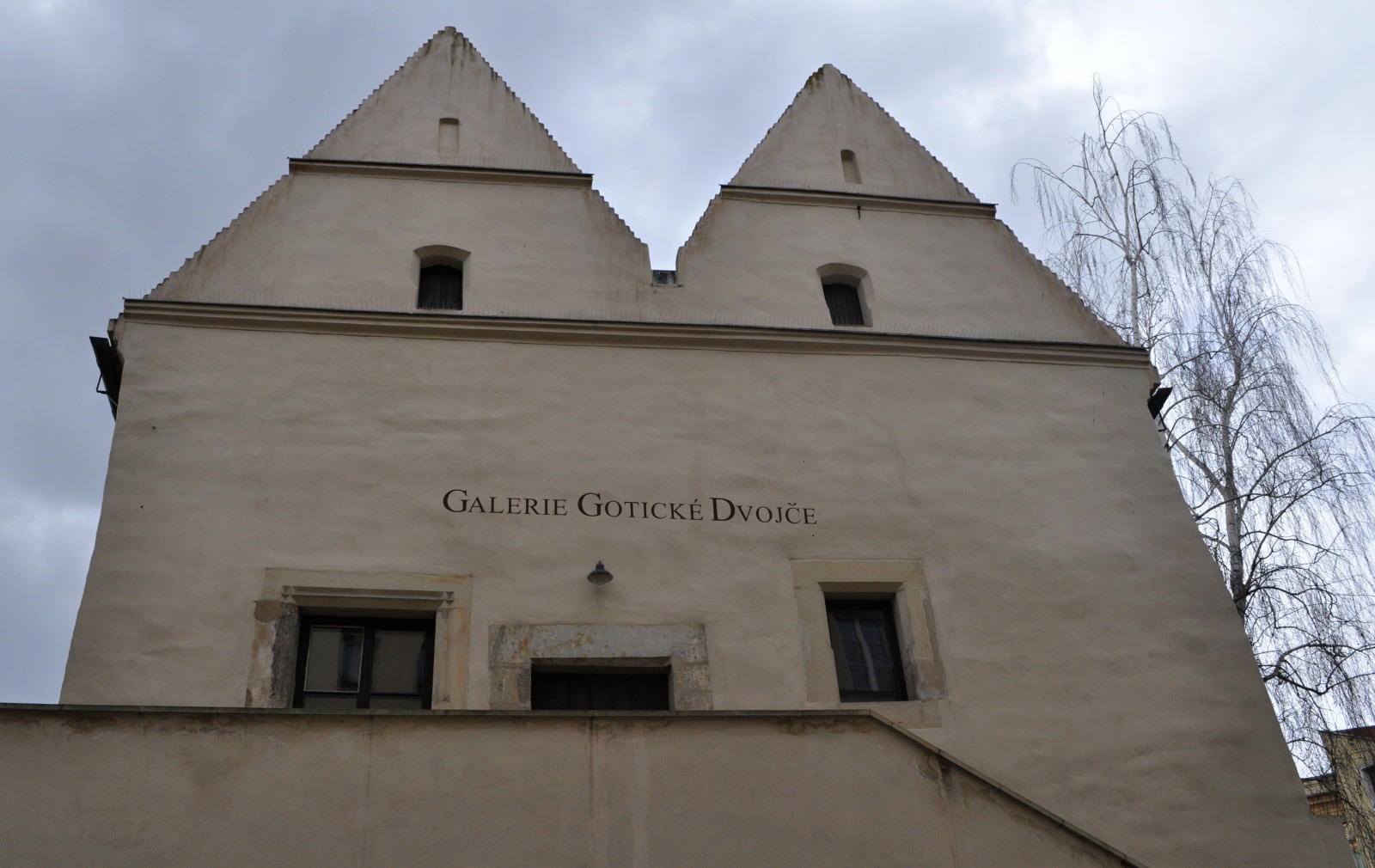 V Galerii Gotické dvojče budou k vidění „Pozdravy z minulosti“