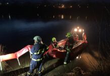 Na Labi u Libochovan je olejová skvrna