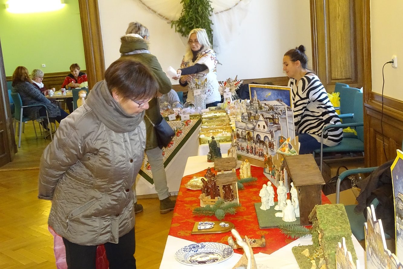 Vánoční výstava Šance opět čtyři dny v lovosické knihovně