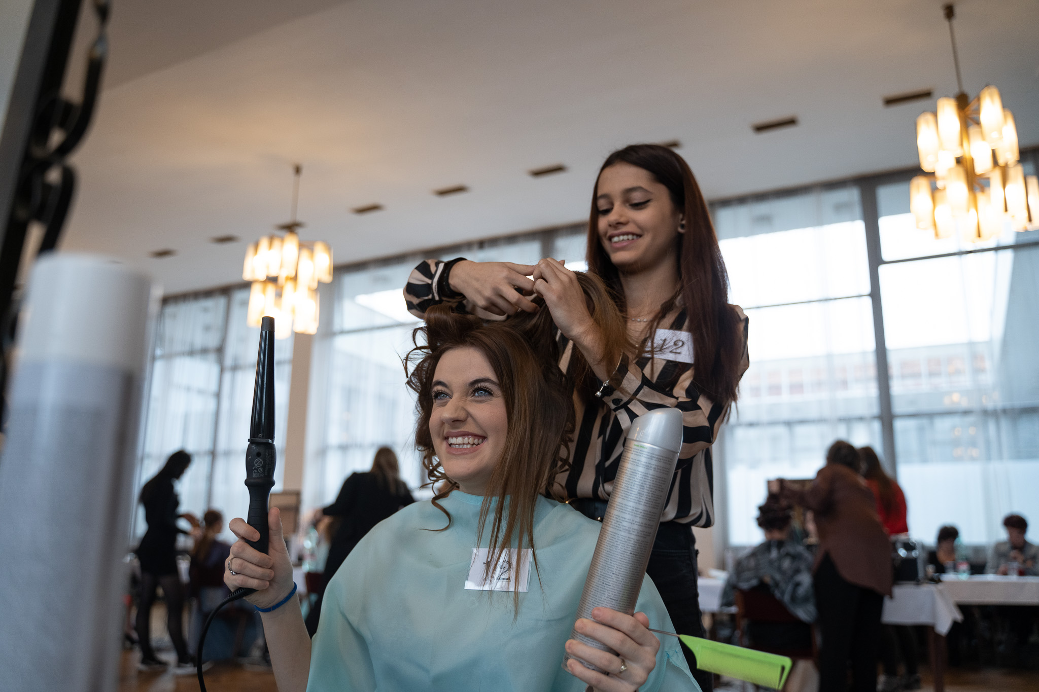 Studentky Podřipské školy zabodovaly na kadeřnické soutěži