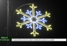 KEBLICE: U vánočního stromu obec rozdávala cukroví a svařák